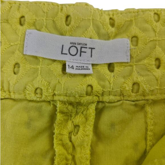Ann Taylor Loft | Bright Green/Yellow 3.5" Eyelet Riveria Short | Size 14 - Picture 2 of 4